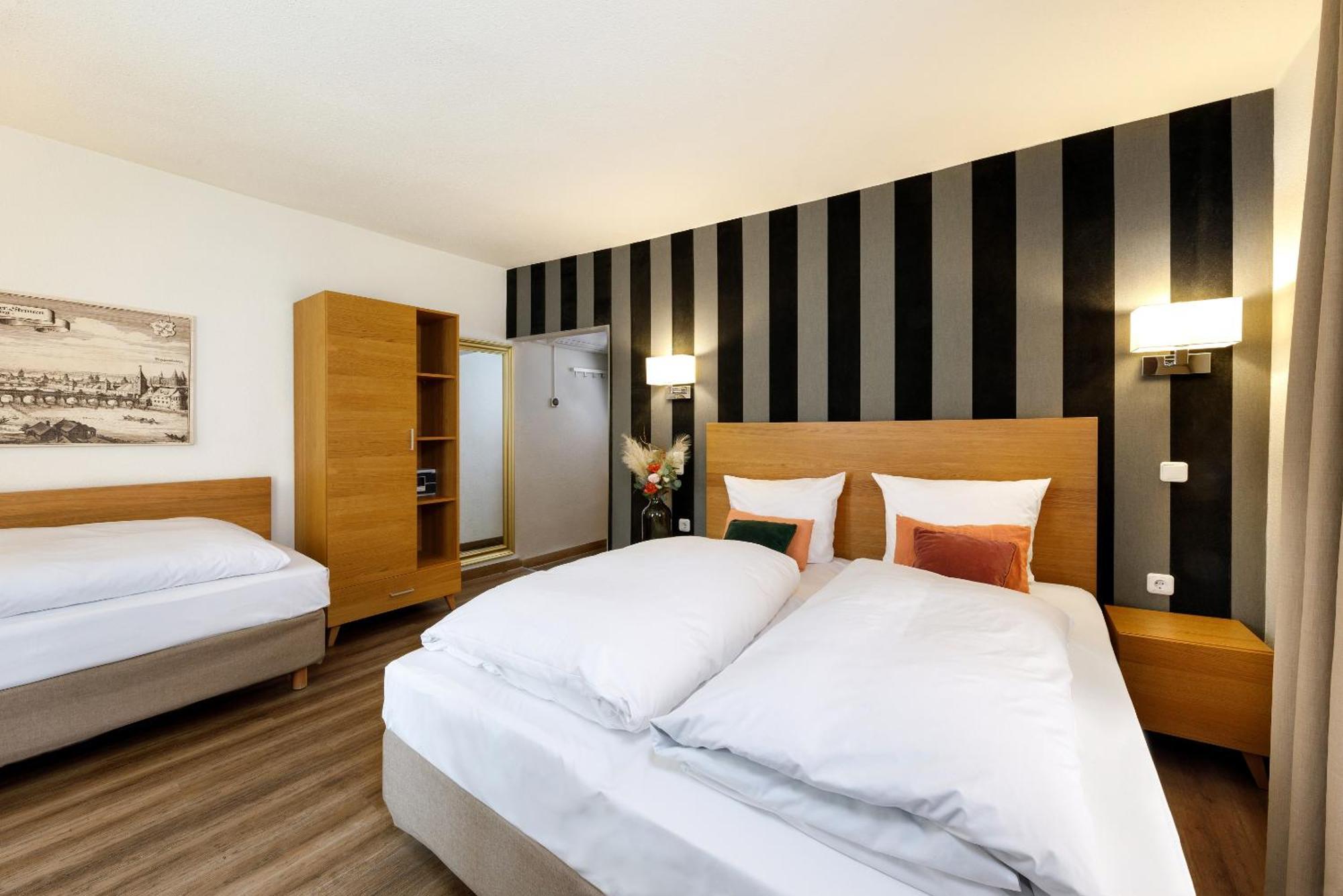 Hotel Am Peterstor Regensburg Ngoại thất bức ảnh