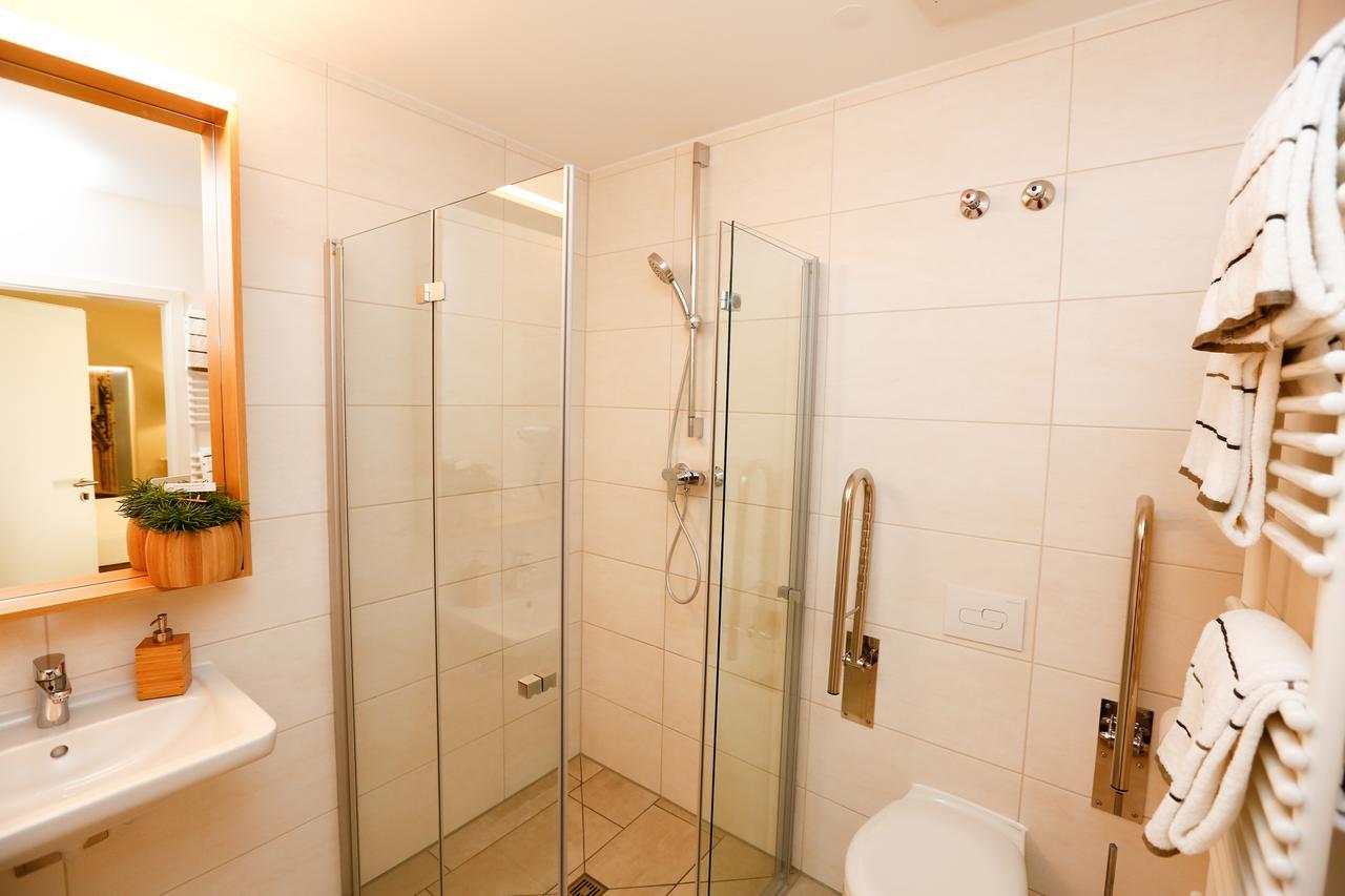 Hotel Am Peterstor Regensburg Ngoại thất bức ảnh